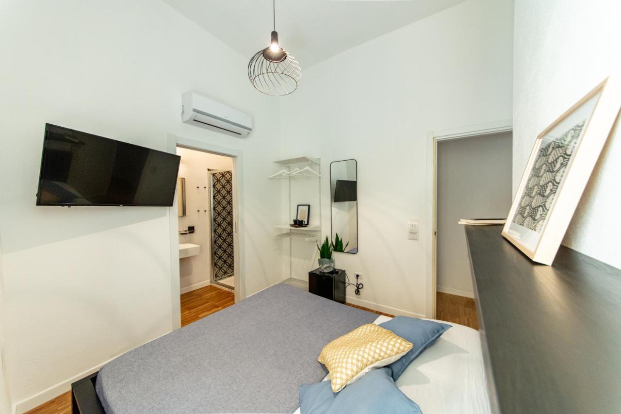 Lele'S Rooms Cagliari Ngoại thất bức ảnh