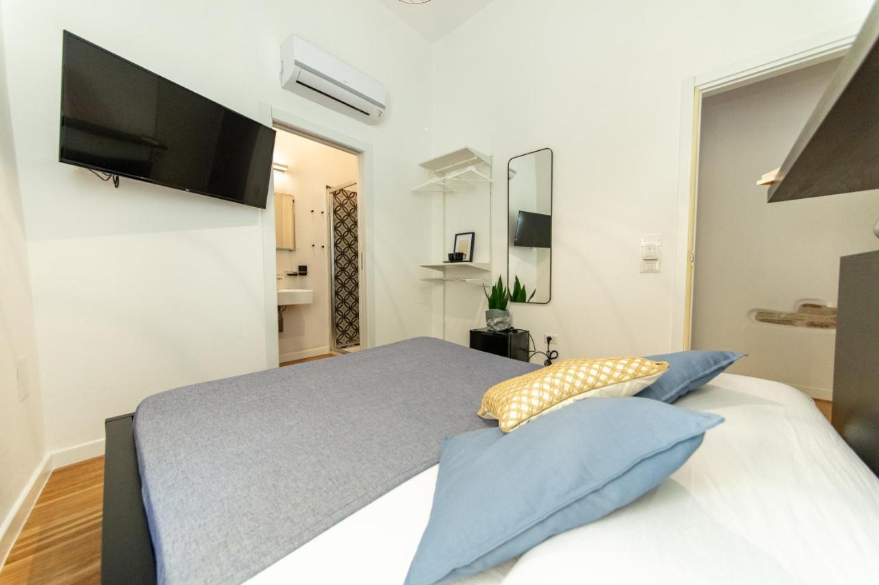 Lele'S Rooms Cagliari Ngoại thất bức ảnh